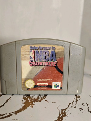 Kobe Bryant in NBA Courtside Nintendo 64 used