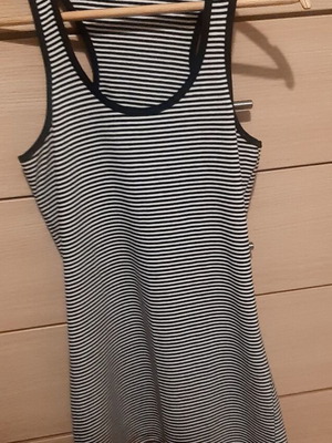 Zara ριγέ μίνι φόρεμα, αθλητικό στυλ, S/M, μαύρο και άσπρο
