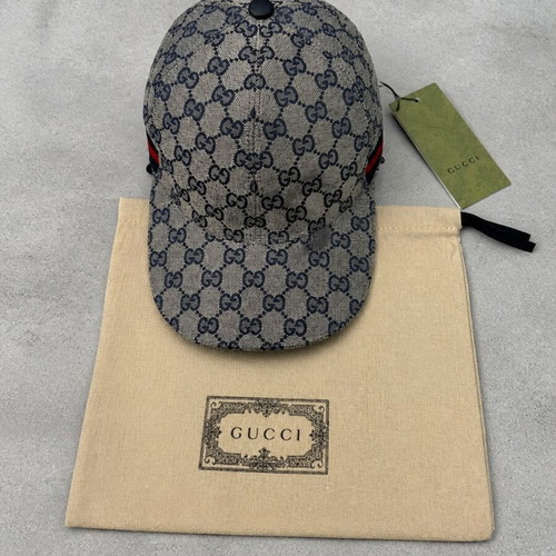 Gucci GG cap with dust bag, size S, grey beige