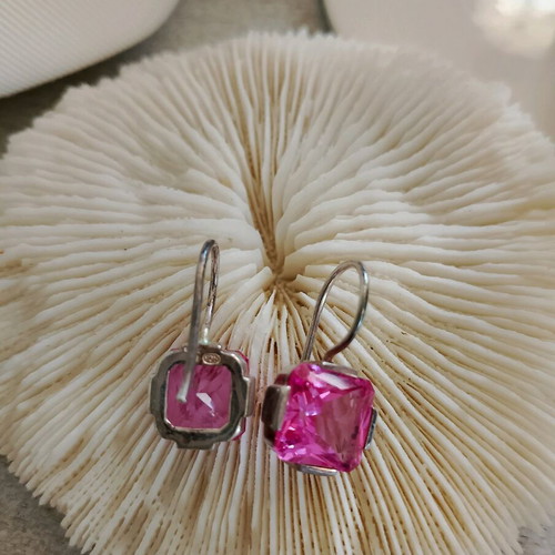 Monet 925 earrings pink like new