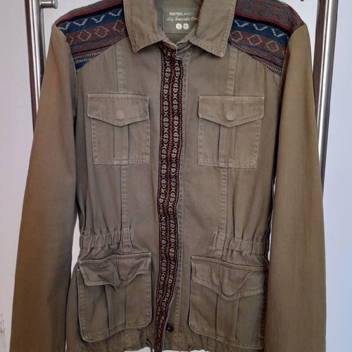 Jacket kapartinas olive new, with shoulder details, size XS