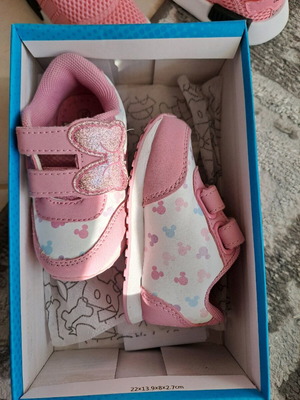 Minie sports shoes used, lightly worn