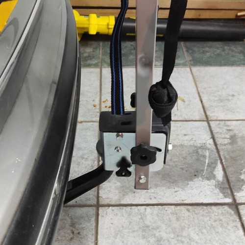 Bicycle Rack for Tow Bar like new, holds four bikes