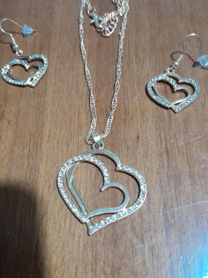 Heart jewelry set new gold color, unused