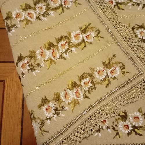 Table linens like new