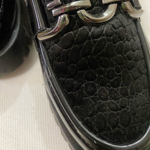 Tamaris women's moccasins size 38 new, black