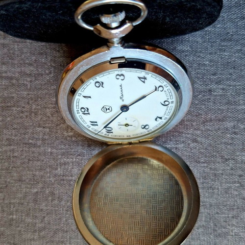 Molnija USSR Vintage Pocket Watch 50 mm like new, manual winding