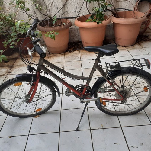 Mountain bike used, 20 inch wheels, Shimano parts, women's