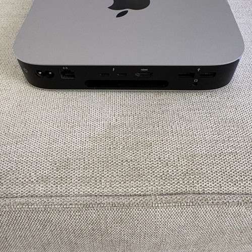 Mac mini M2 8GB RAM 256 SSD like new