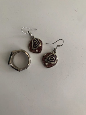 Jewelry set with ring and earrings used, silver