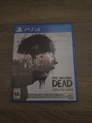 The Walking Dead Definitive Series PS4 σαν καινούργιο