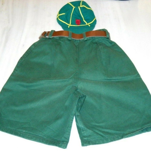 Vintage Greek Scouts set used, shorts, belt and wolf hat