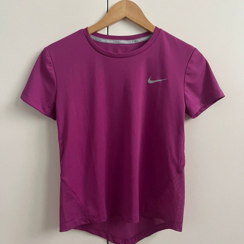 Nike woman shirt like new, XS, pink and purple