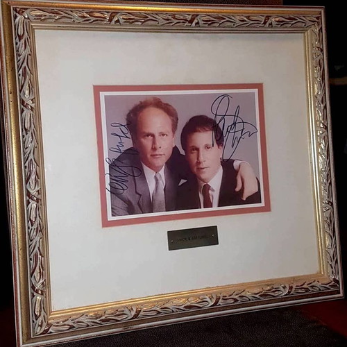 Autograph collection used, largest in Greece