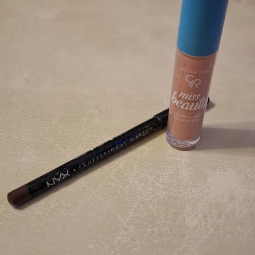 Lip pencil and lip gloss set by NYX new