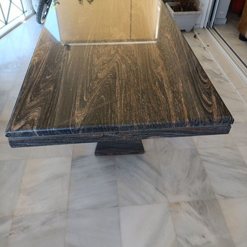 Granite Table like new, dimensions 162x80x80 cm