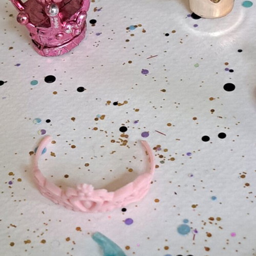 Barbie and other dolls crowns and swan lot