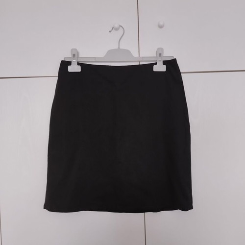 Banana Republic skirt full wool used, small size, black