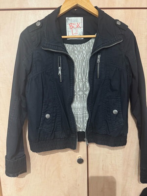 Bershka women's spring jacket like new, size L