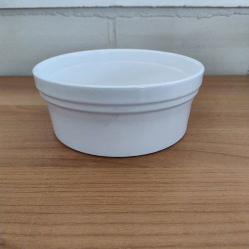 White ceramic serving dish used, diameter 20 cm height 9 cm