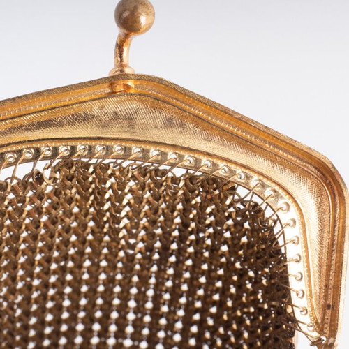 Vintage gold metal mesh kiss-lock coin purse