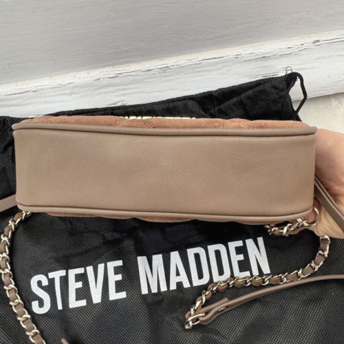Steve Madden crossbody bag like new, tan quilted