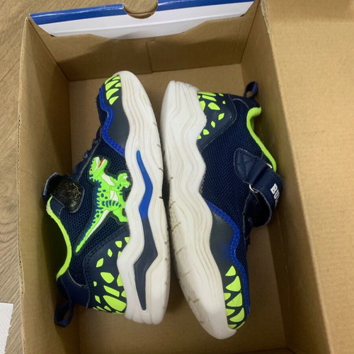 Boy's shoe size 29 Bull Boys blue, flawless