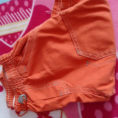 Orange bermuda shorts for boy 4 years like new, with pockets and elastic waist