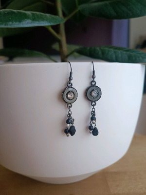 Women's earrings like new, 4 cm length