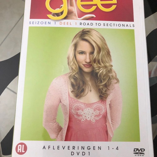 Glee Season One DVD boxset used with English subtitles 4-disc