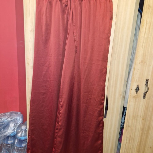 Pink Woman pants new, size M, brick color