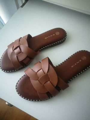 Envie Shoes flat sandals size 39 like new, brown