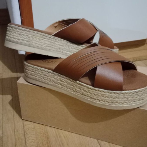 Estil leather platform sandals like new, beige and brown, size 37