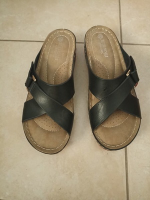 Alta Moda anatomical slippers like new, size 39, black and orange