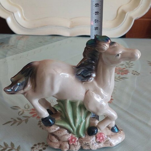 Porcelain horse decoration 15 cm like new
