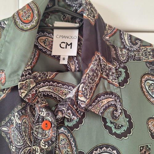 Set with satin-like green paisley shirt and elastic waist pants like new