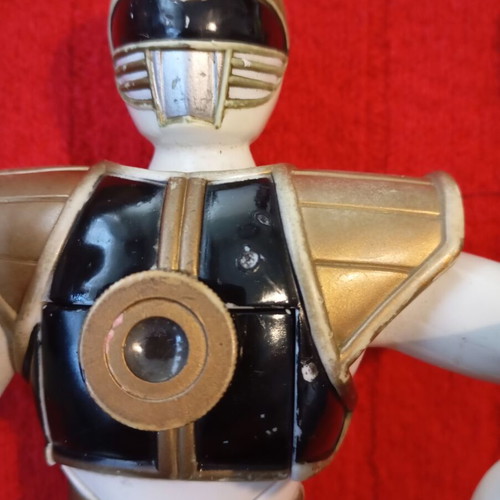 White Ranger action figure used with projector chest light, 21 cm
