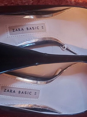 Zara Black Patent Pumps New Size 39 With Chunky Heel