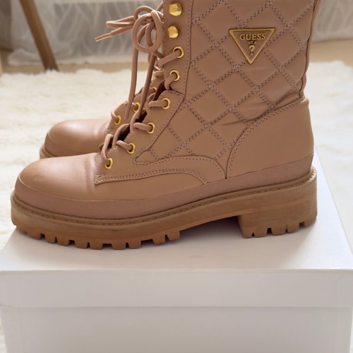 Guess nude leather boots like new, size 39, beige