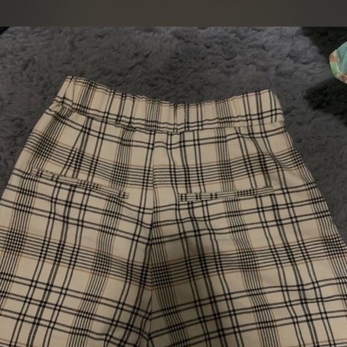Bershka plaid mini skort black and cream like new