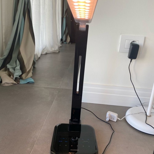 Diasonic LED Desk Lamp with Bluetooth Speaker and FM Radio like new