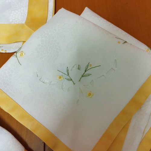 Satin table linen set with cutwork and floral embroidery, new, 5 pieces