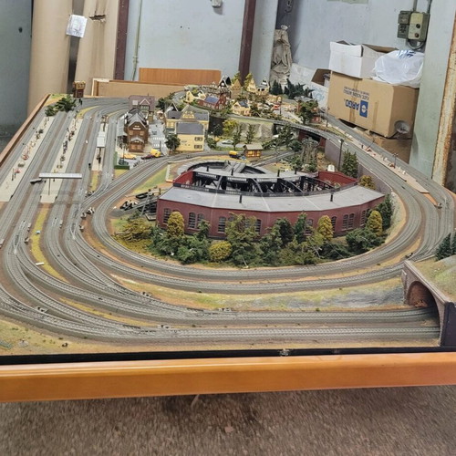 Prebuilt Marklin complete model train layout 1/87 HO like new