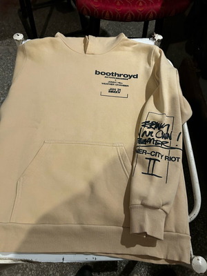 Boothroyd sweatshirt black, size L, like new