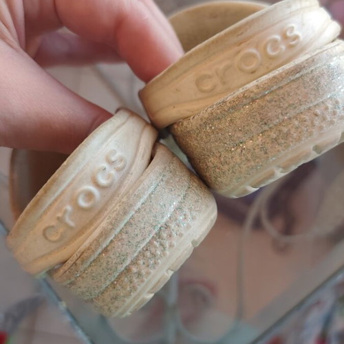 Crocs size 7