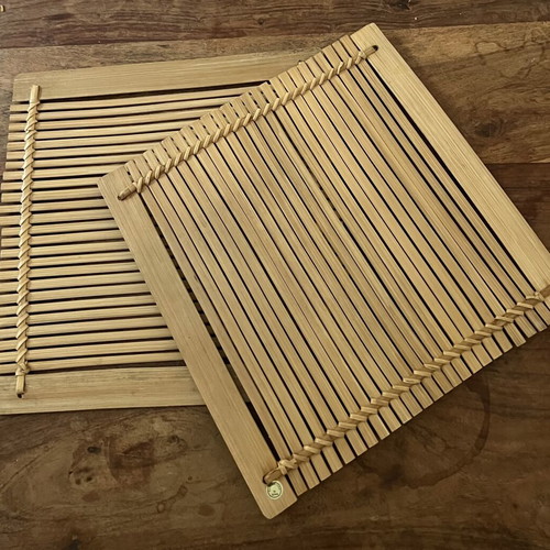 Two square bamboo placemats with durable rope, 30 cm