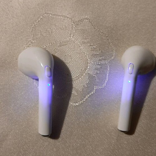 Bluetooth wireless earbuds new, white color, excellent sound quality