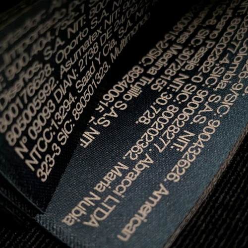 Tommy Hilfiger wallet like new, blue leather