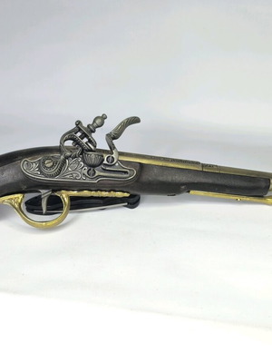 Decorative pistol 38cm like new