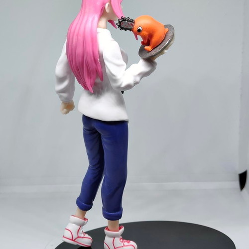 Makima figure Chainsaw Man 19cm like new with Pochita